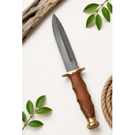 Couteau de chasse lame en acier damas avec étui en cuir